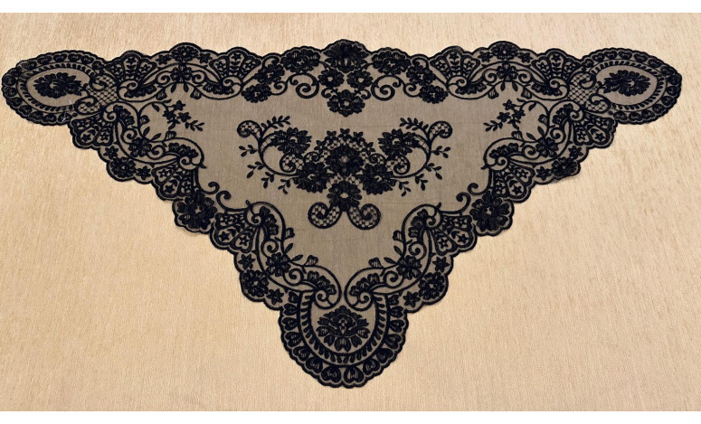 Mantilla triangular 60*120