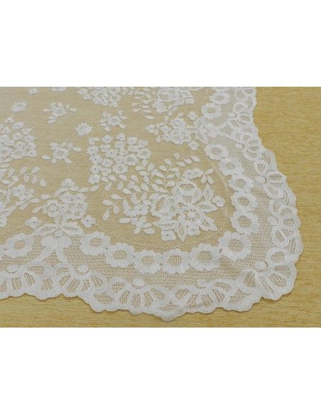 Mantilla bordada a mano en seda 120*240