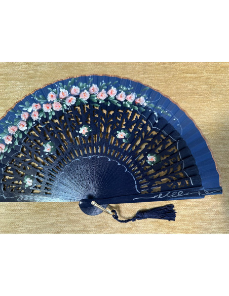 Abanico bolso flores calado