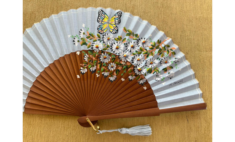 Abanico flores y mariposas
