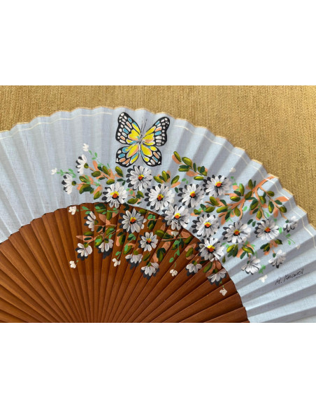 Abanico flores y mariposas