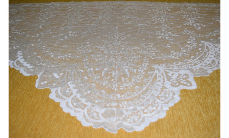 Mantilla mano infanta 115*210
