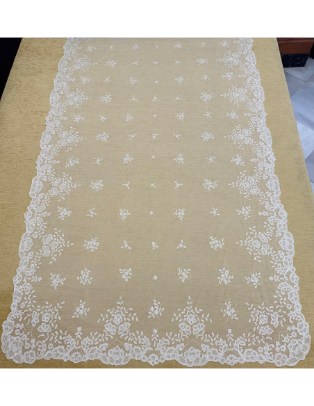 Mantilla mano seda