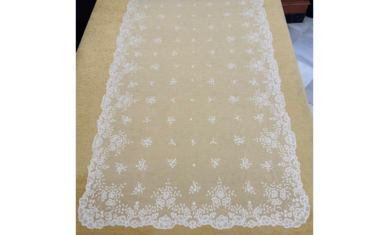 Mantilla mano seda