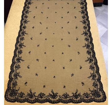 Mantilla bordada a mano en seda 130*240