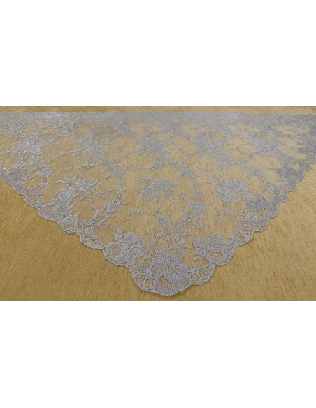 Mantilla triangular plata 90*190
