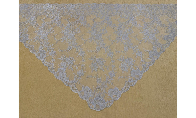 Mantilla triangular plata 90*190