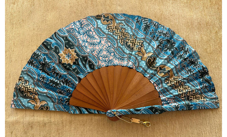 Abanico batik seda