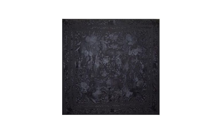Mantón bordado a mano en seda 140 cm