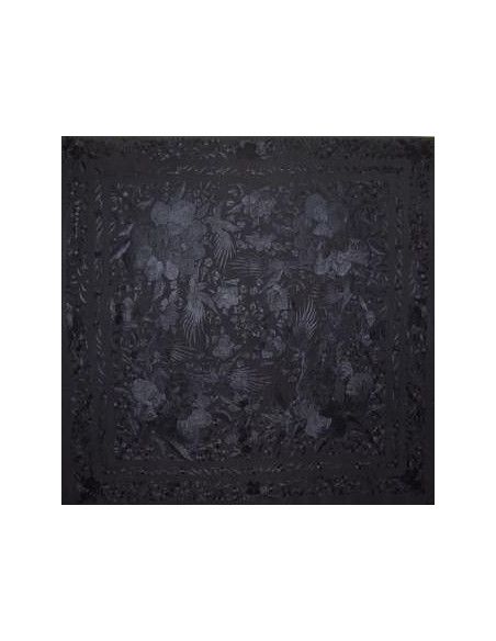 Mantón bordado a mano en seda 140 cm