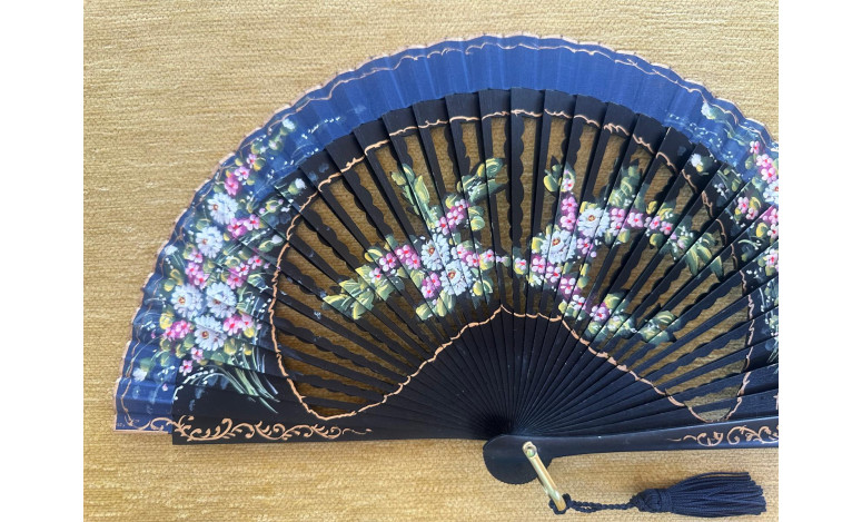 Abanico bolso calado flores