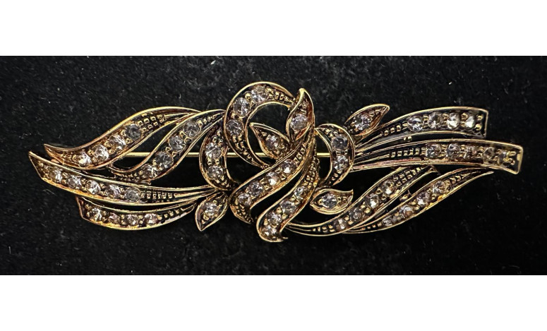 Broche mantilla rodio