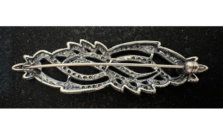 Broche mantilla rodio