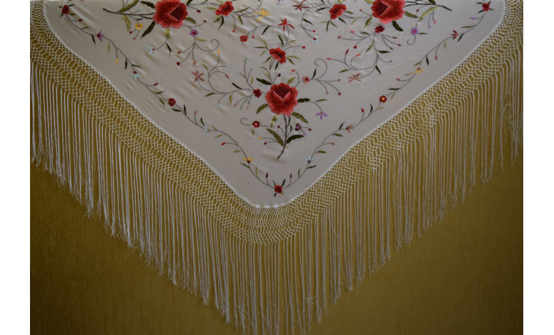 Mantón bordado a mano en seda 115 cm