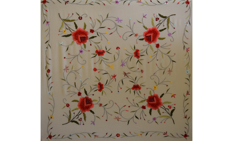 Mantón bordado a mano en seda 115 cm