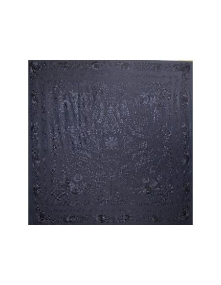 Mantón bordado a mano en seda 140cm