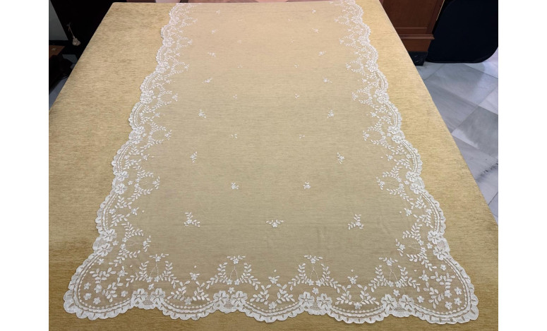 Mantilla mano seda