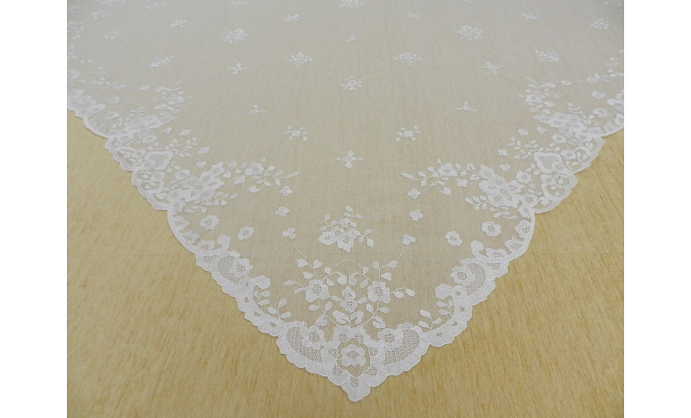 Mantilla infanta mano seda