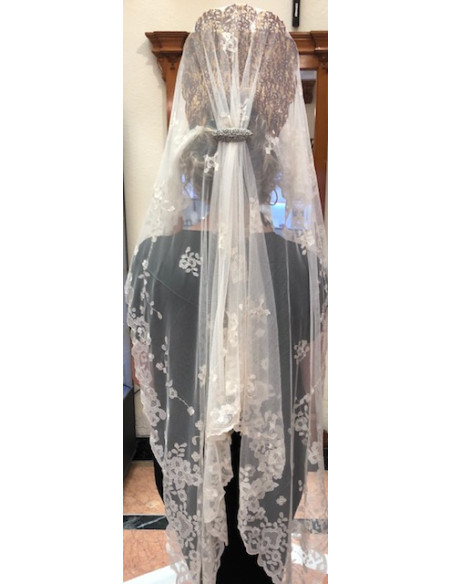 Mantilla infanta mano seda