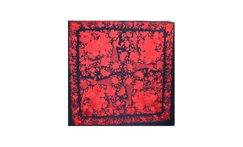 Mantón bordado a mano en seda 140cm