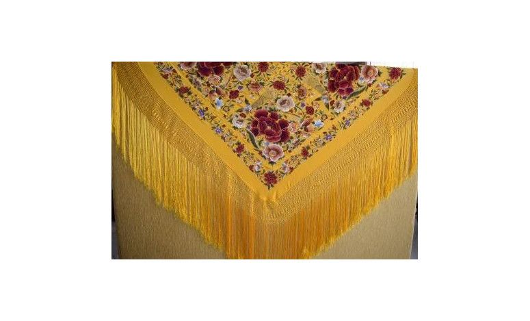 Mantón bordado a mano en seda 140cm