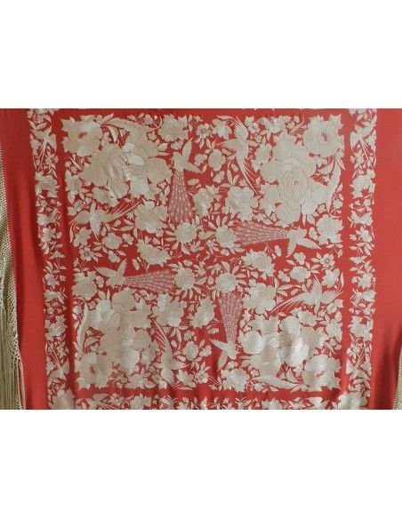 Mantón bordado a mano en seda 140cm
