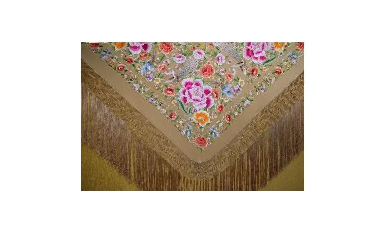 Mantón bordado a mano en seda 140cm