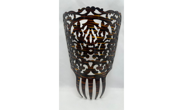 Peina mantilla concha 17cm
