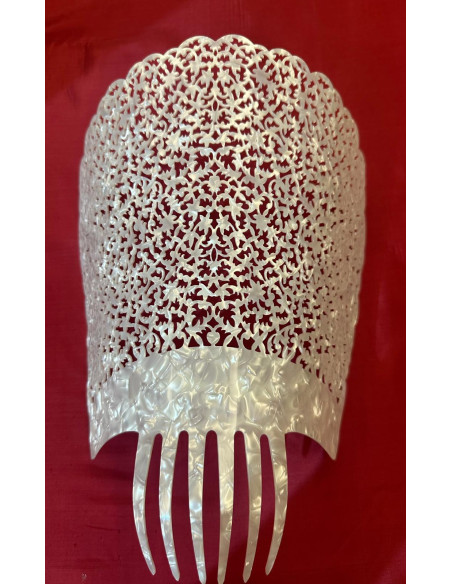 Peina mantilla nácar 21cm