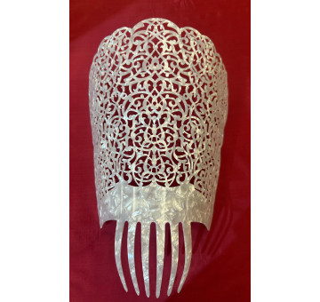 Peina mantilla nácar 22cm