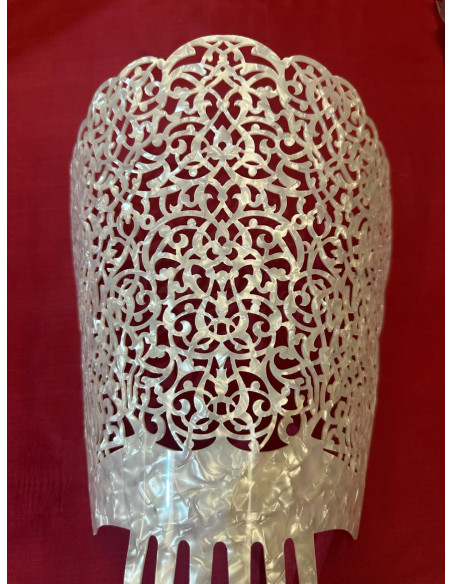 Peina mantilla nácar 22cm