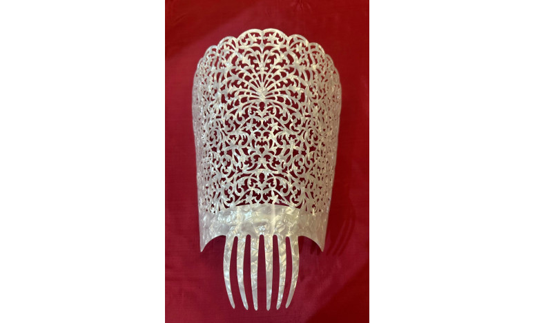 Peina mantilla nácar 23cm