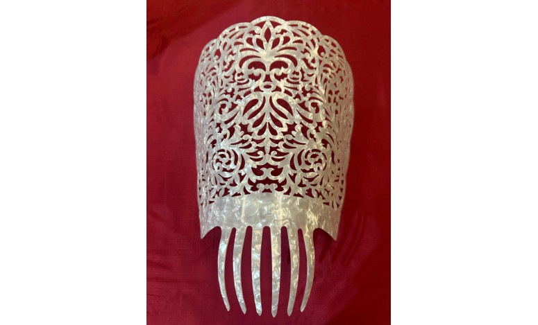 Peina mantilla nácar 20cm