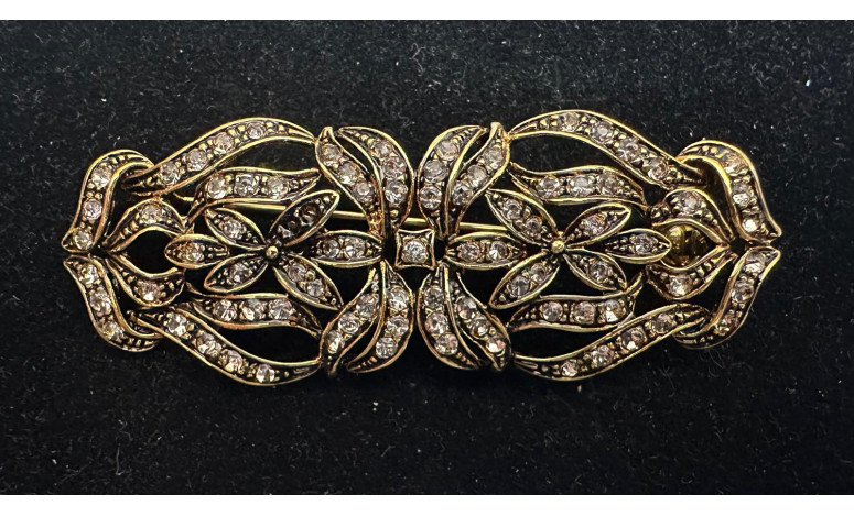 Broche mantilla rodio