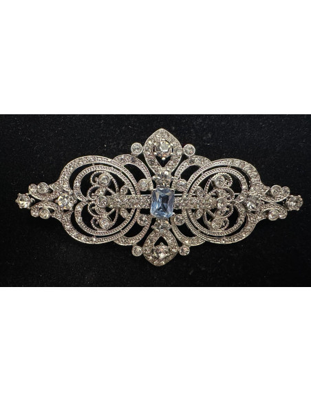 Broche mantilla rodio color