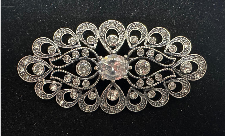 Broche mantilla rodio