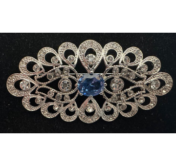 Broche mantilla rodio color