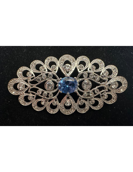 Broche mantilla rodio color
