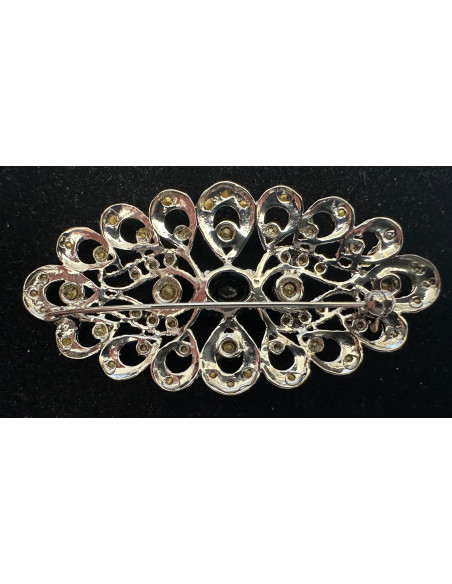 Broche mantilla rodio color