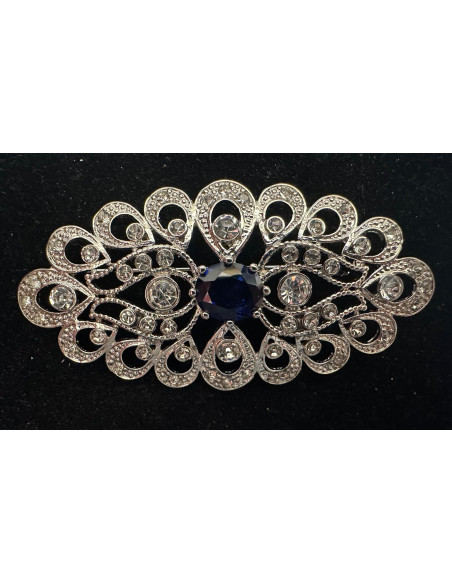 Broche mantilla rodio color