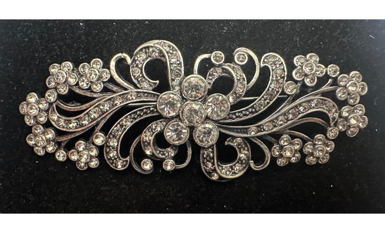 Broche mantilla rodio