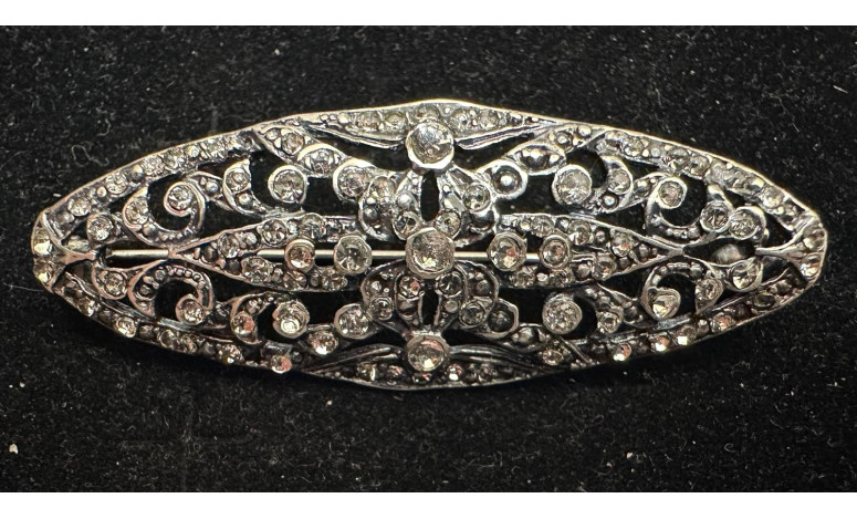 Broche mantilla rodio