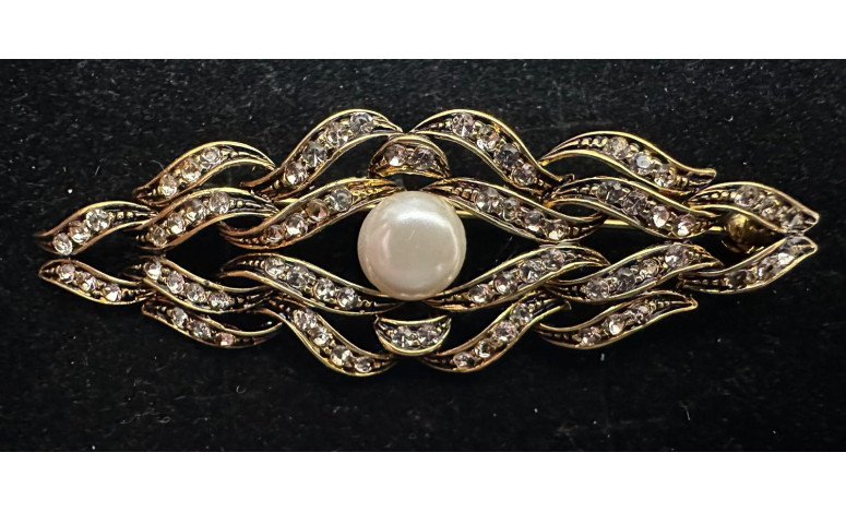 Broche mantilla rodio
