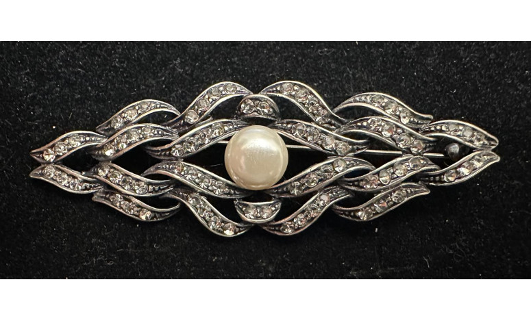 Broche mantilla rodio
