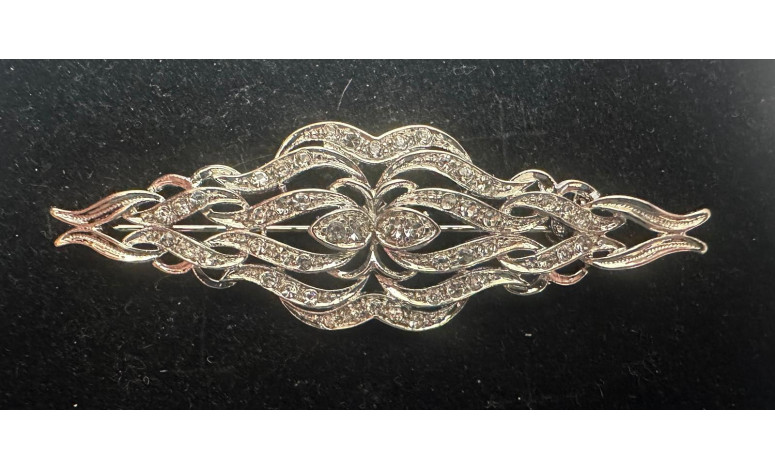 Broche mantilla rodio