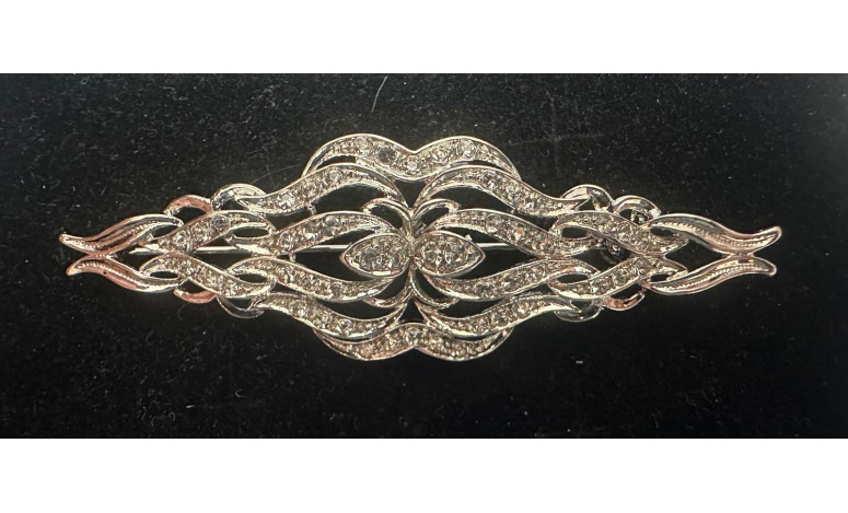 Broche mantilla rodio