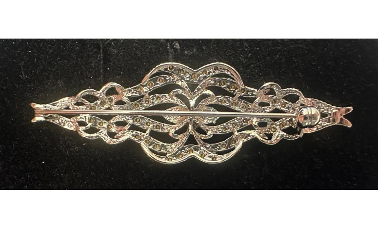 Broche mantilla rodio