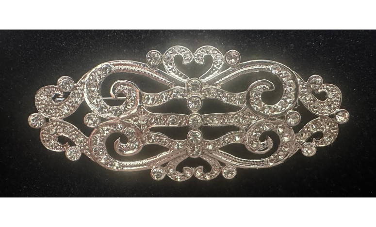 Broche mantilla rodio