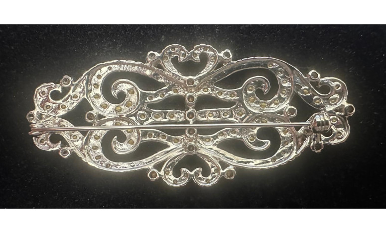 Broche mantilla rodio