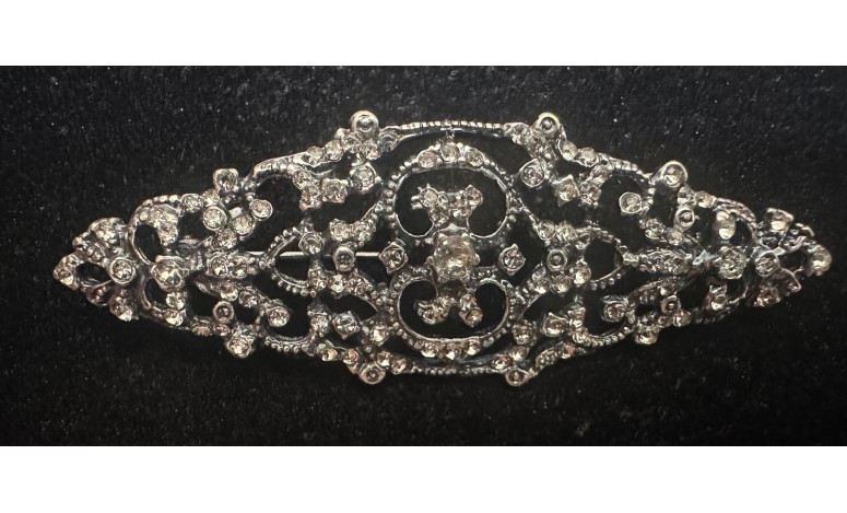 Broche mantilla rodio